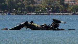 Yunan Kara Havacılığına ait Apache Helikopter Denize Düştü