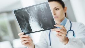 KADINLARDA MENOPOZ VE KEMİK KIRILMA YAŞI