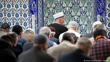 Almanya’daki casus ‘‘Türk İmam’’ olayı bütün Avrupa’ya yayılıyor
