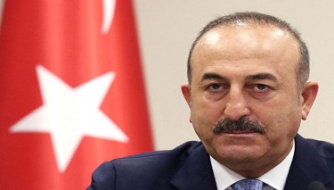 Türk bakan Hollanda’ya meydan okuyarak referandum mitingine katılacağını açıkladı