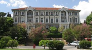 DİPLOMASIZ DİKTATÖR