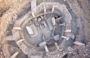 Göbekli Tepe-4: Gizemli Tapınağın Şifreleri; Figürler ve Semboller