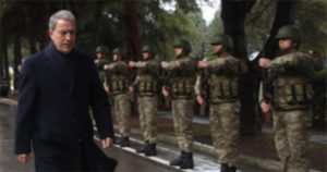 Hulusi Akar kendi ekibini kuruyor